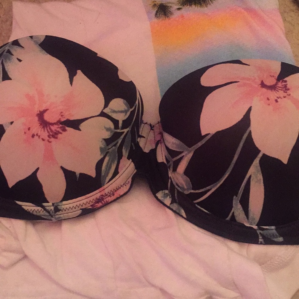 Victoria secret (pink) bra strapless